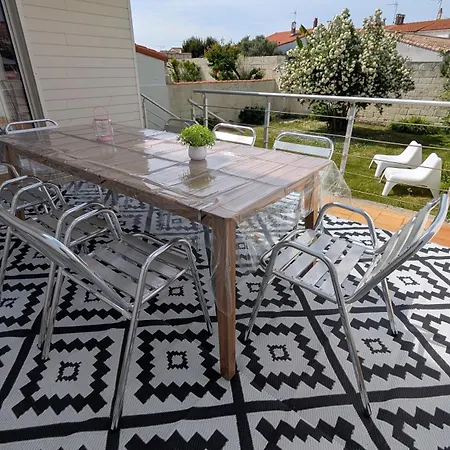 Maison Pour 6 Adultes Ou 4 Adultes Et 4 Enfants, 3 Chambres, 1 Jardin * Les Sables-dʼOlonne