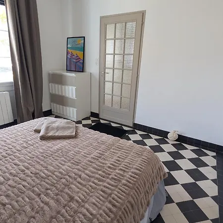 Feriehus Maison Pour 6 Adultes Ou 4 Adultes Et 4 Enfants, 3 Chambres, 1 Jardin *